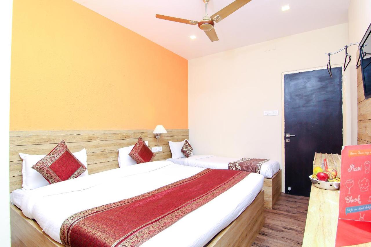 Hotel R B International فاراناسي المظهر الخارجي الصورة