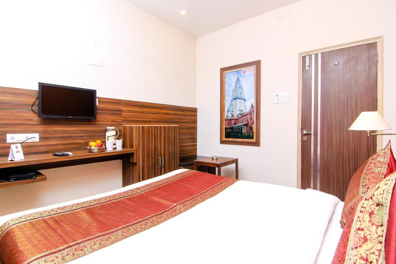 Hotel R B International فاراناسي المظهر الخارجي الصورة