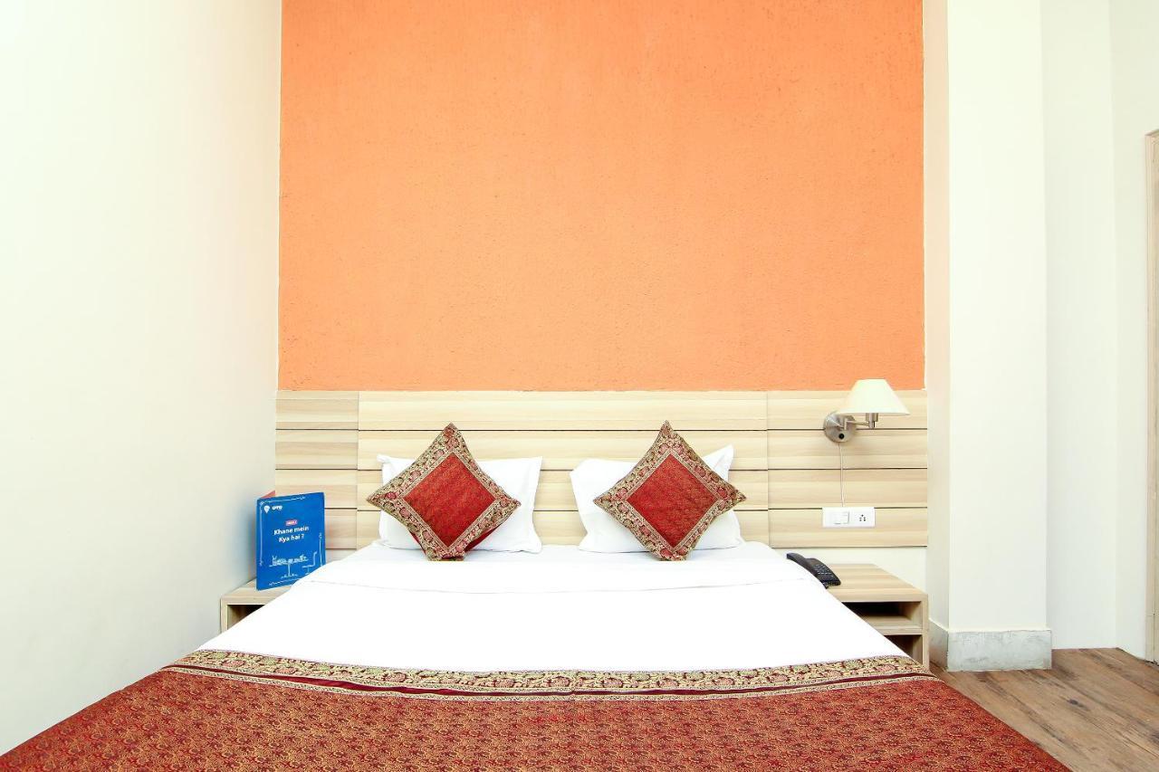 Hotel R B International فاراناسي المظهر الخارجي الصورة