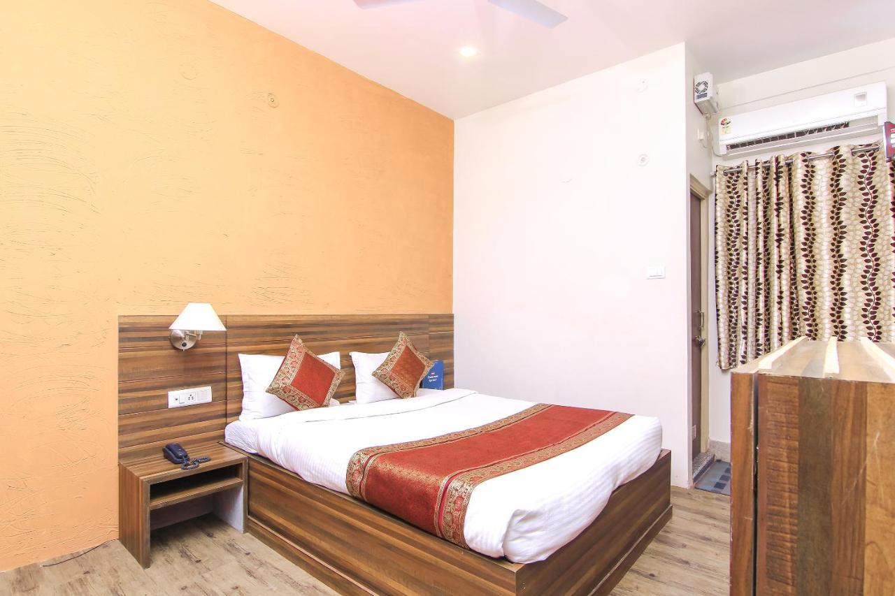 Hotel R B International فاراناسي المظهر الخارجي الصورة