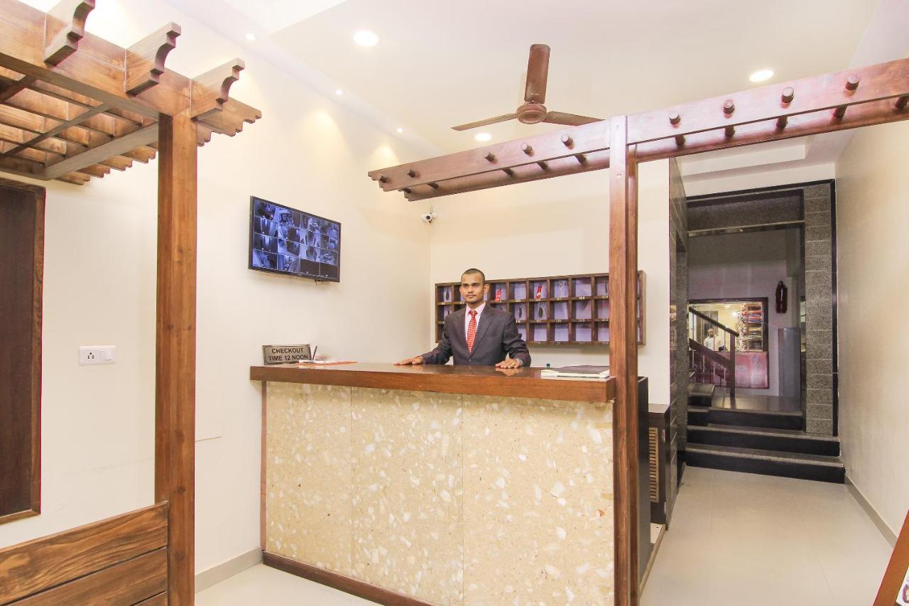 Hotel R B International فاراناسي المظهر الخارجي الصورة