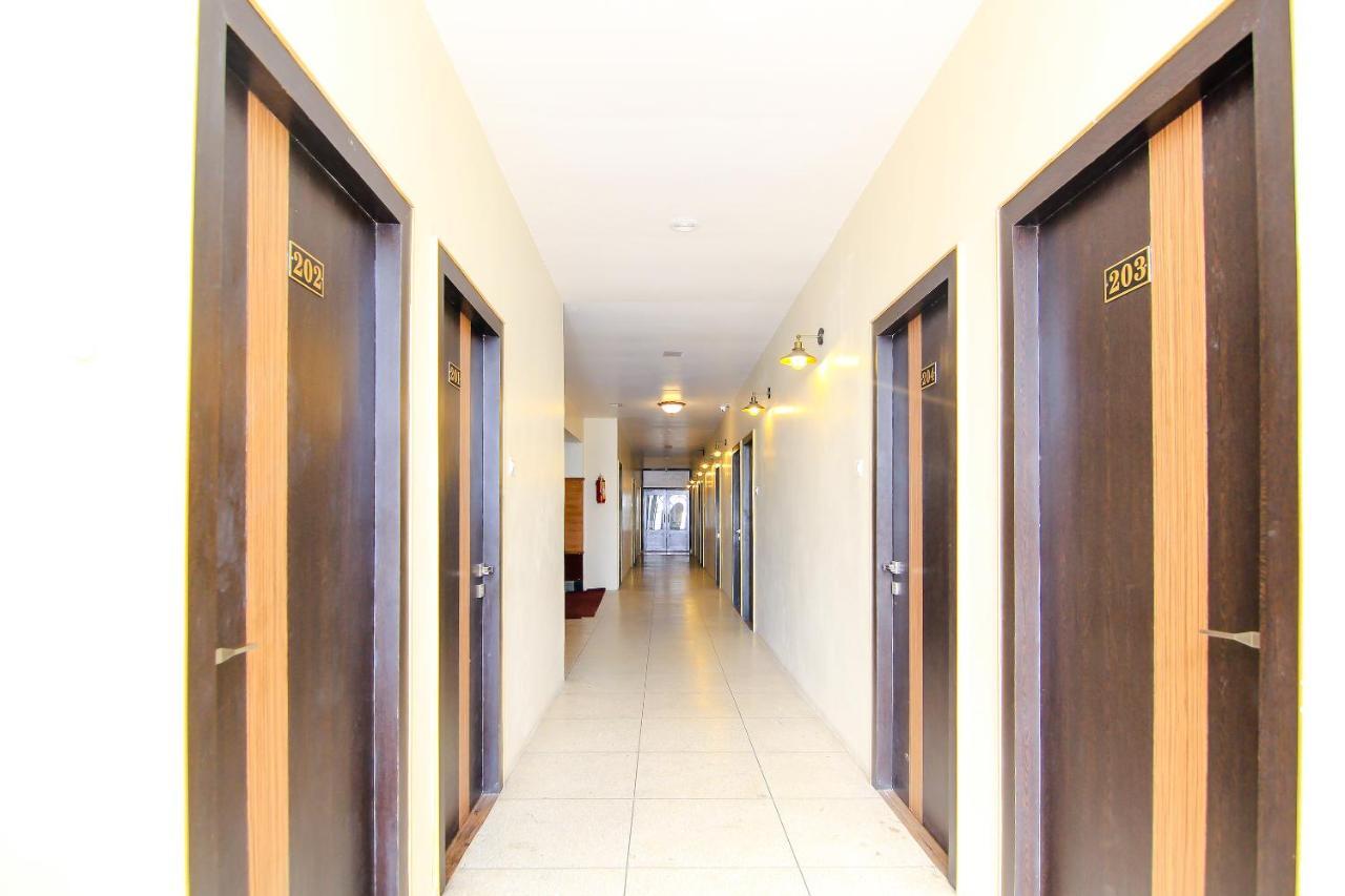 Hotel R B International فاراناسي المظهر الخارجي الصورة
